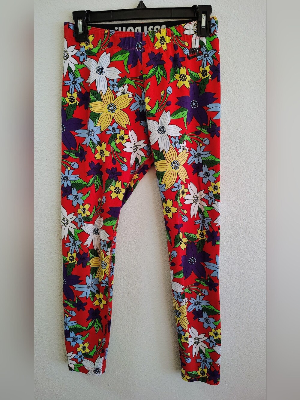 Nike Leg-A-See Leggings High-Stretch Comfy Material ~ Size Medium